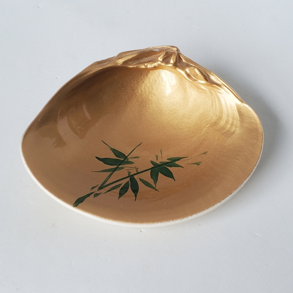 Vintage Japanese Hand Painted Clamshell Gold Shell Dish Japan